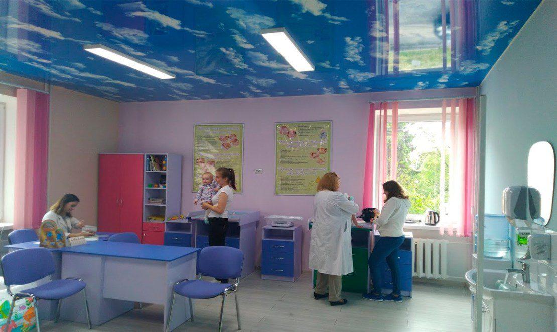 Рівненські лікарі не запрошують на профогляд школярів