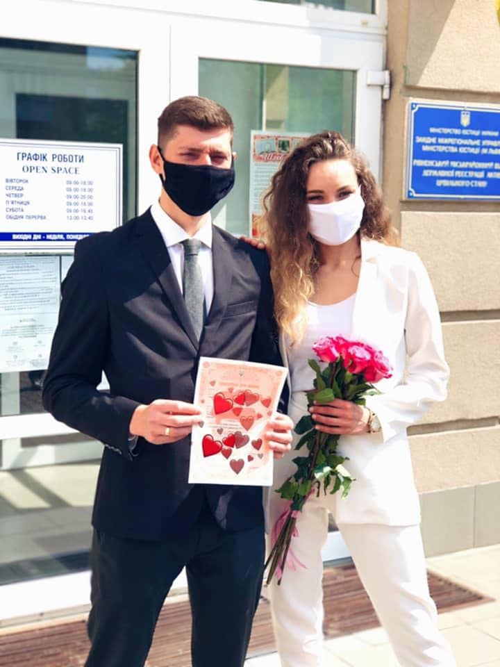 ДРАГС надав статистику шлюбів. Чи стали рівняни частіше одружуватися?