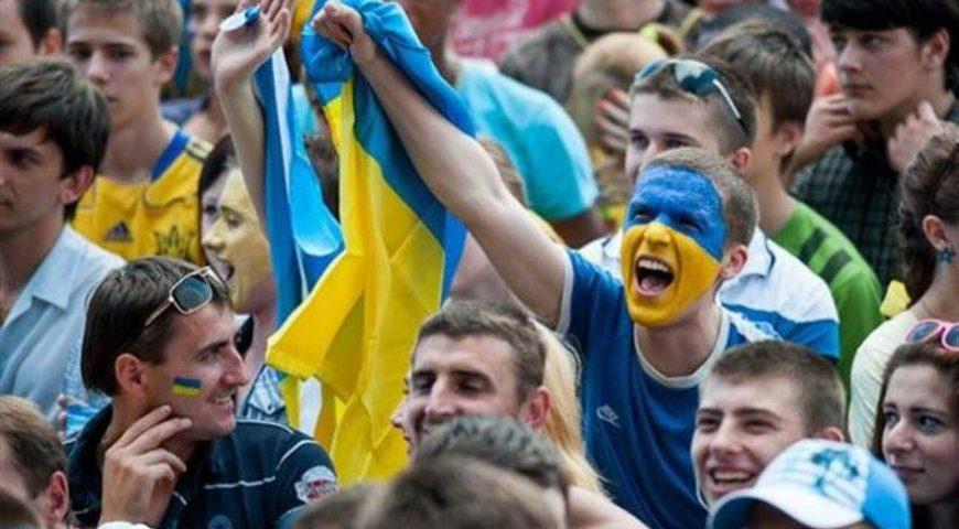 Футбольні вболівальники можуть повернутися на трибуни вже 25 липня