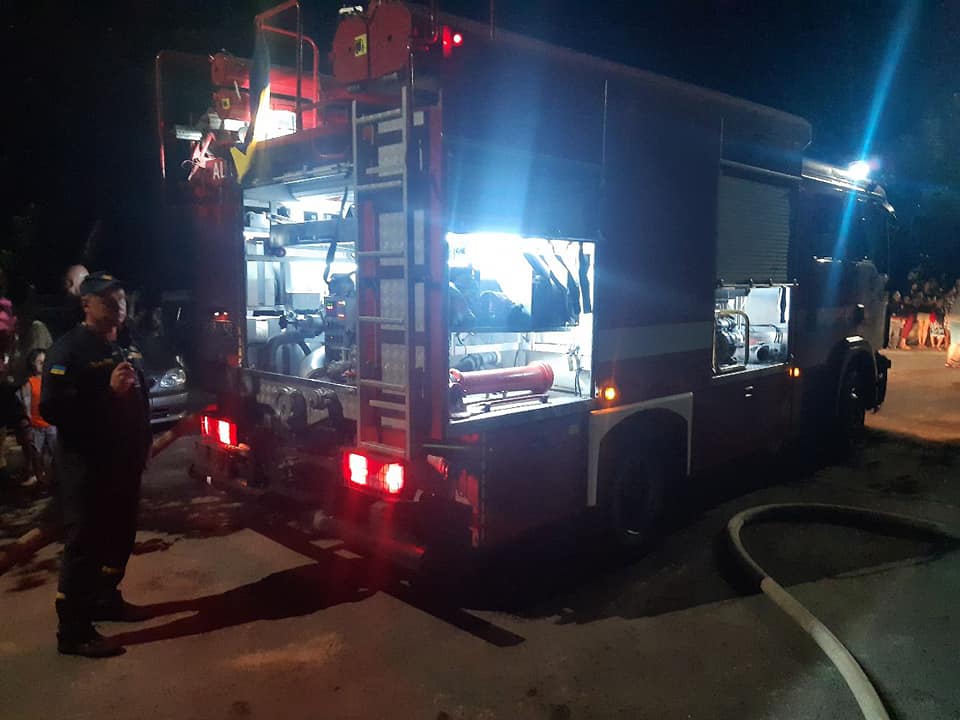 У Рівному вчора ввечері палала дев’ятиповерхівка (ФОТО)