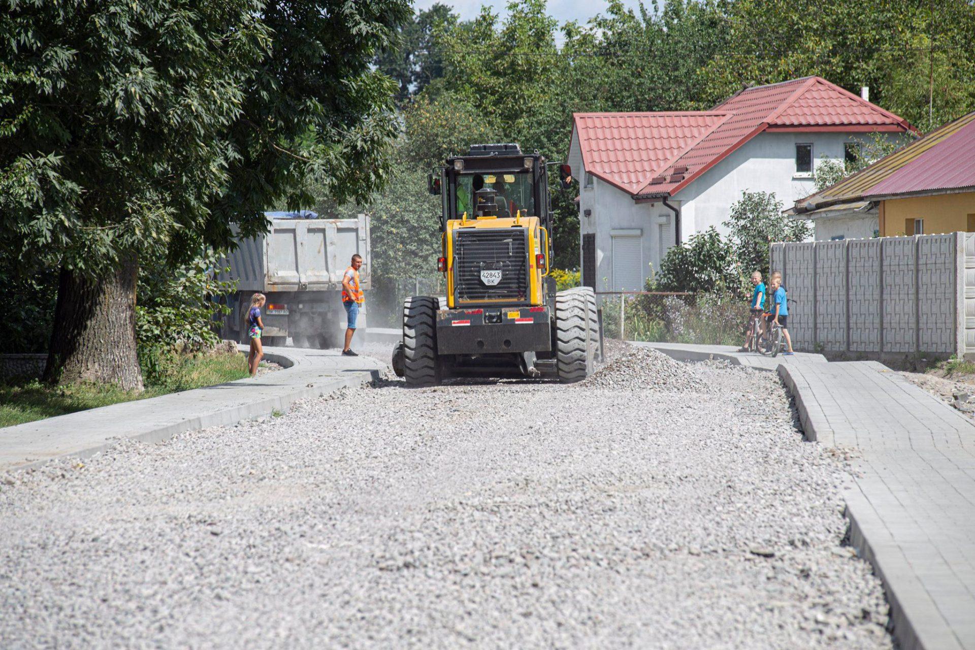 У Гощанському районі ремонтують 6 кілометрів дороги (ФОТО)