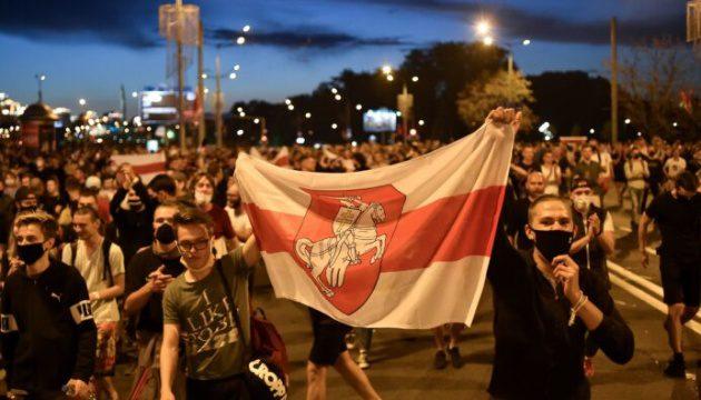 Протести у Білорусі: силовики почали відпускати затриманих громадян