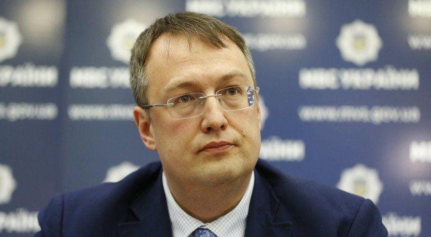 “Укрзалізниця” повинна обладнати всі вагони, які їздять по Україні і перевозять пасажирів, відеокамерами – Геращенко