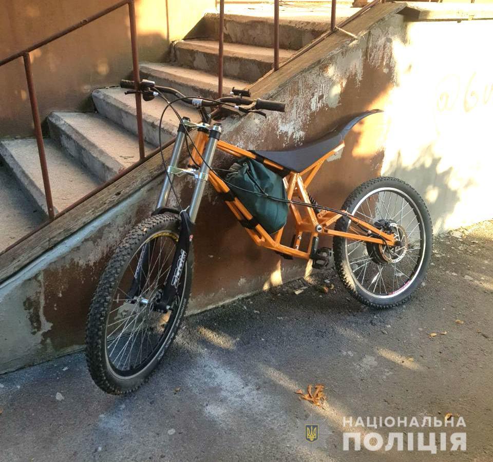 Рівненські поліцейські оперативно знайшли електровелосипед
