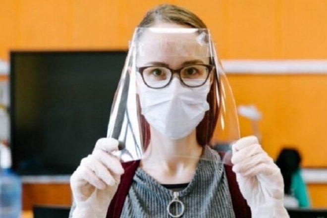 Вчителі в “помаранчевій” зоні, імовірно, вестимуть уроки в захисних щитках