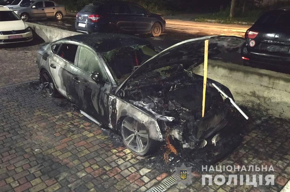 У Дубно спалили авто іноземцю