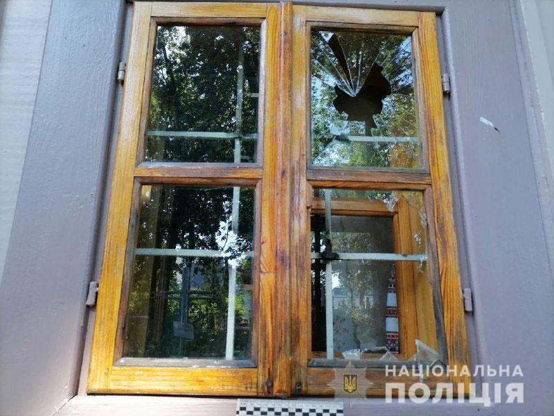 Вандали пошкодили пам’ятники на кладовищі «Грабник» в Рівному