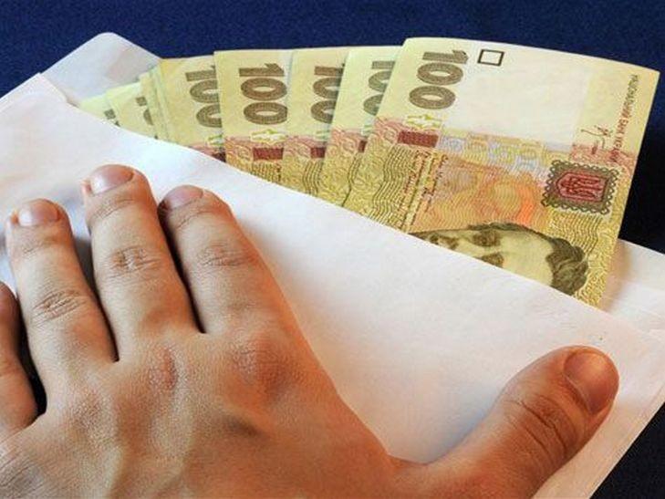 Як підвищення мінімальної зарплати в умовах кризи вплине на економіку. Експертне опитування