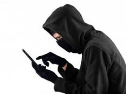 Рівненські аферисти виманили 2600 доларів у 83-річного пенсіонера