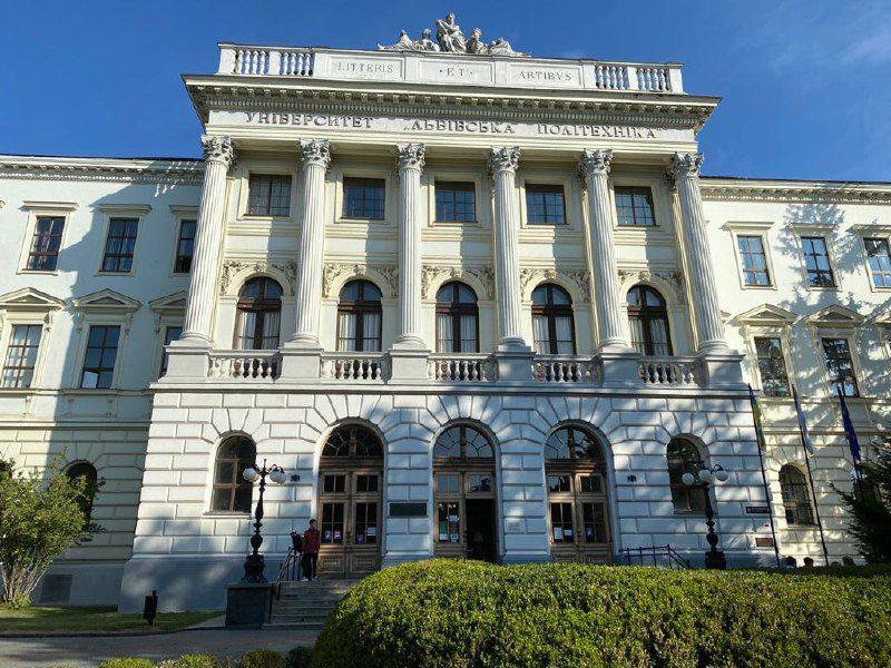 У Львівському політеху виставка пам’яток архітектури світового рівня