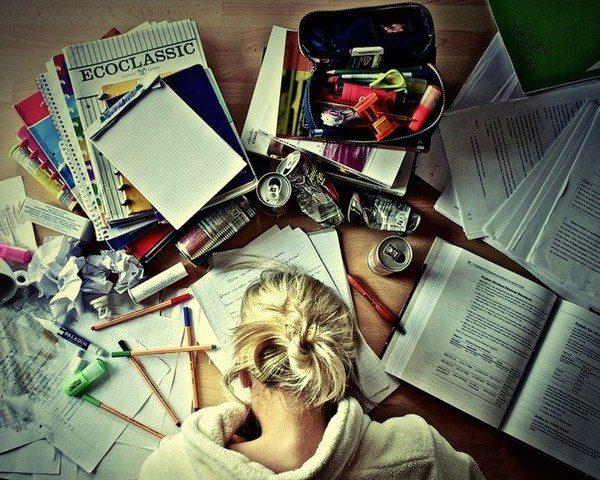 Сьогодні прибираємо мотлох у будинках