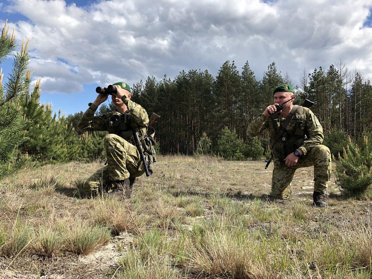 Українські прикордонники посилено охороняють кордон із Білоруссю