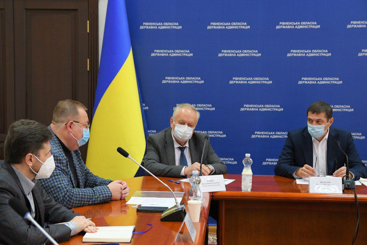 З понеділка на Рівненщині побільшає «червоних» зон. Які діятимуть заборони?