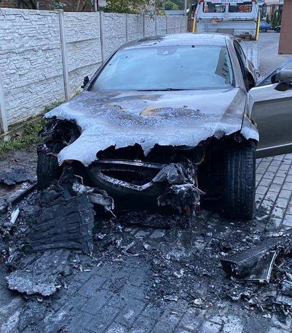 Директору Рівнеоблводоканалу вночі спалили авто (фото)
