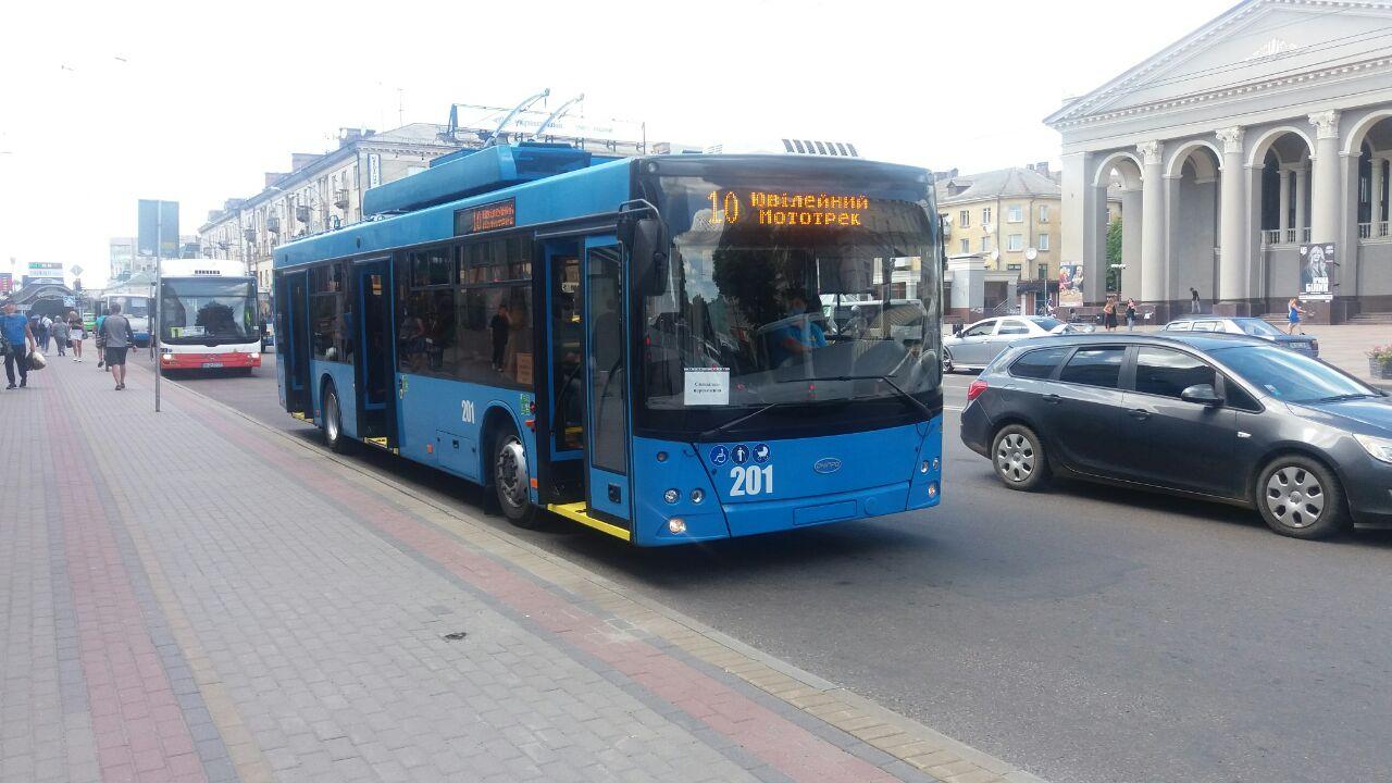 У вівторок в Рівному не ходитимуть тролейбуси
