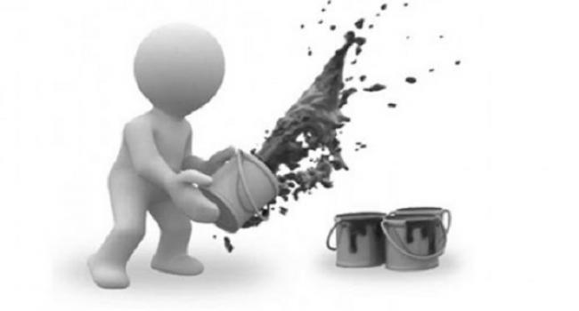 У Рівному невідомі пошкодили військовий меморіал – відкрито кримінальне провадження