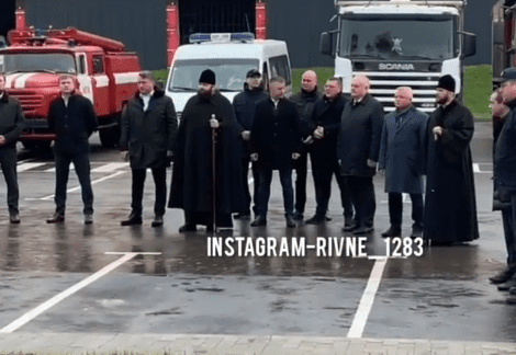 Священники, мер, депутати та кандидат: у Рівному відкривають нову дорогу