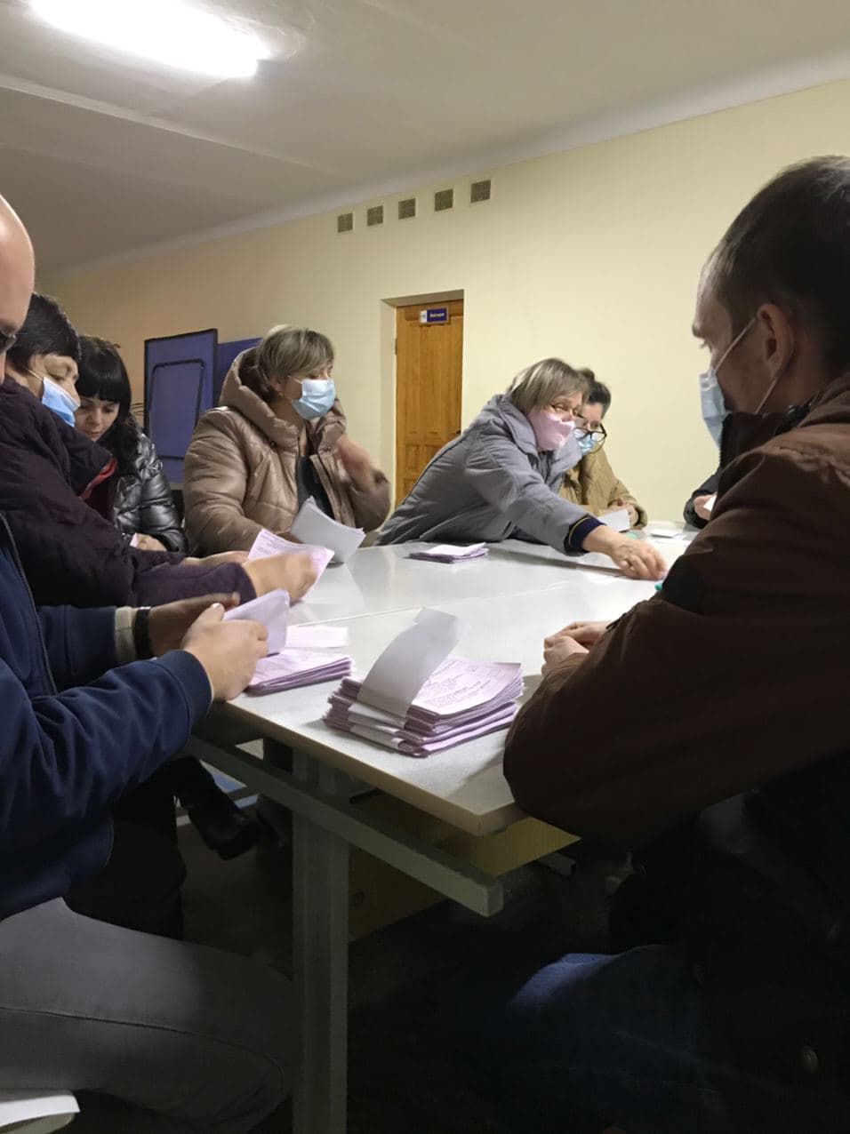 Вибори у Рівному: виявлено поодинокі факти порушення процедури підрахунку голосів