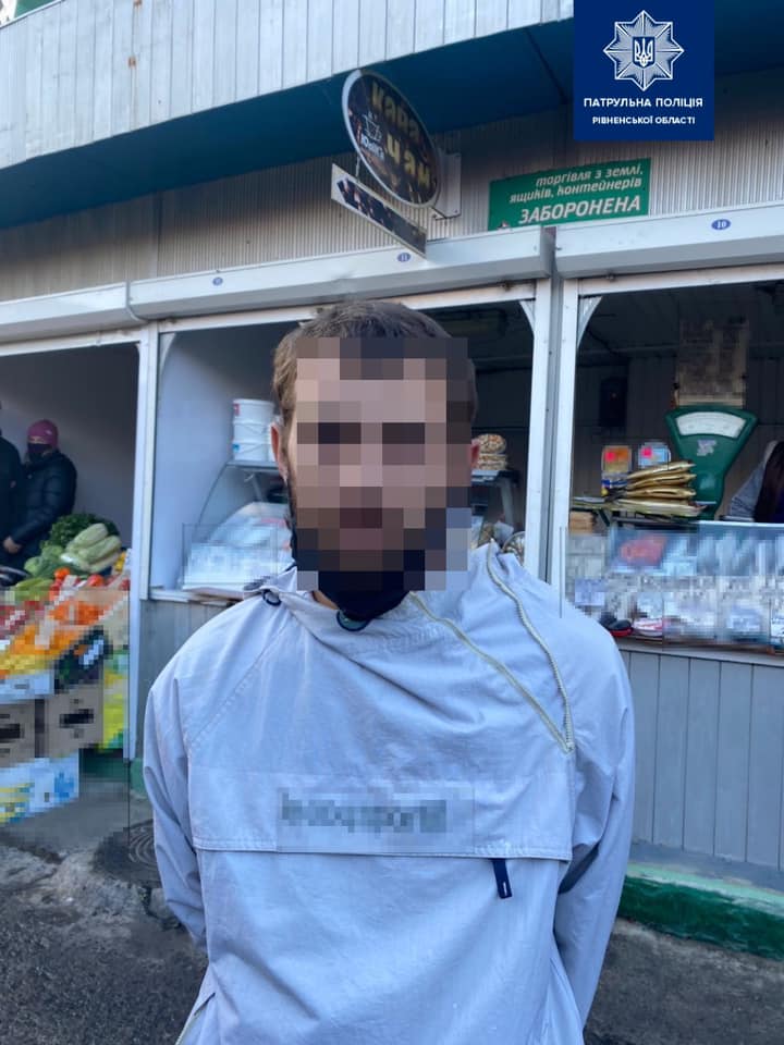 У Рівному чоловік переслідував крадіїв на ринку
