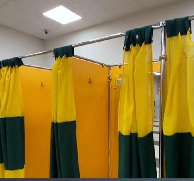 У Рівному в магазині підглядають за покупцями у примірочних