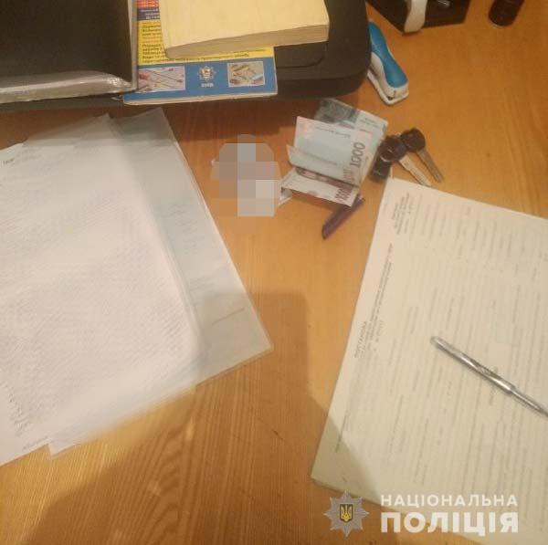На Березнівщині 21-річний водій пропонував поліцейським 3 тисячі гривень