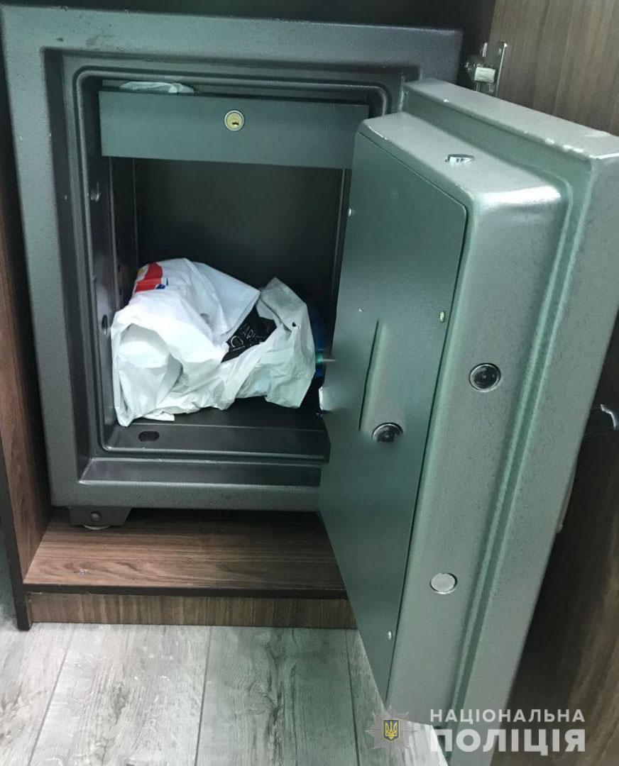Слідчі повідомили про підозру рівнянину за крадіжку майже півмільйона гривень