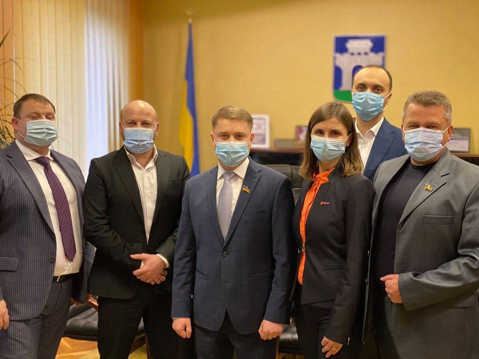 Міський голова Олександр Третяк зібрав першу робочу нараду з новообраними заступниками