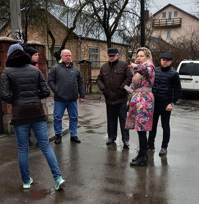 У Рівному думають, як вирішити проблему з дорогою на вулиці Медичній