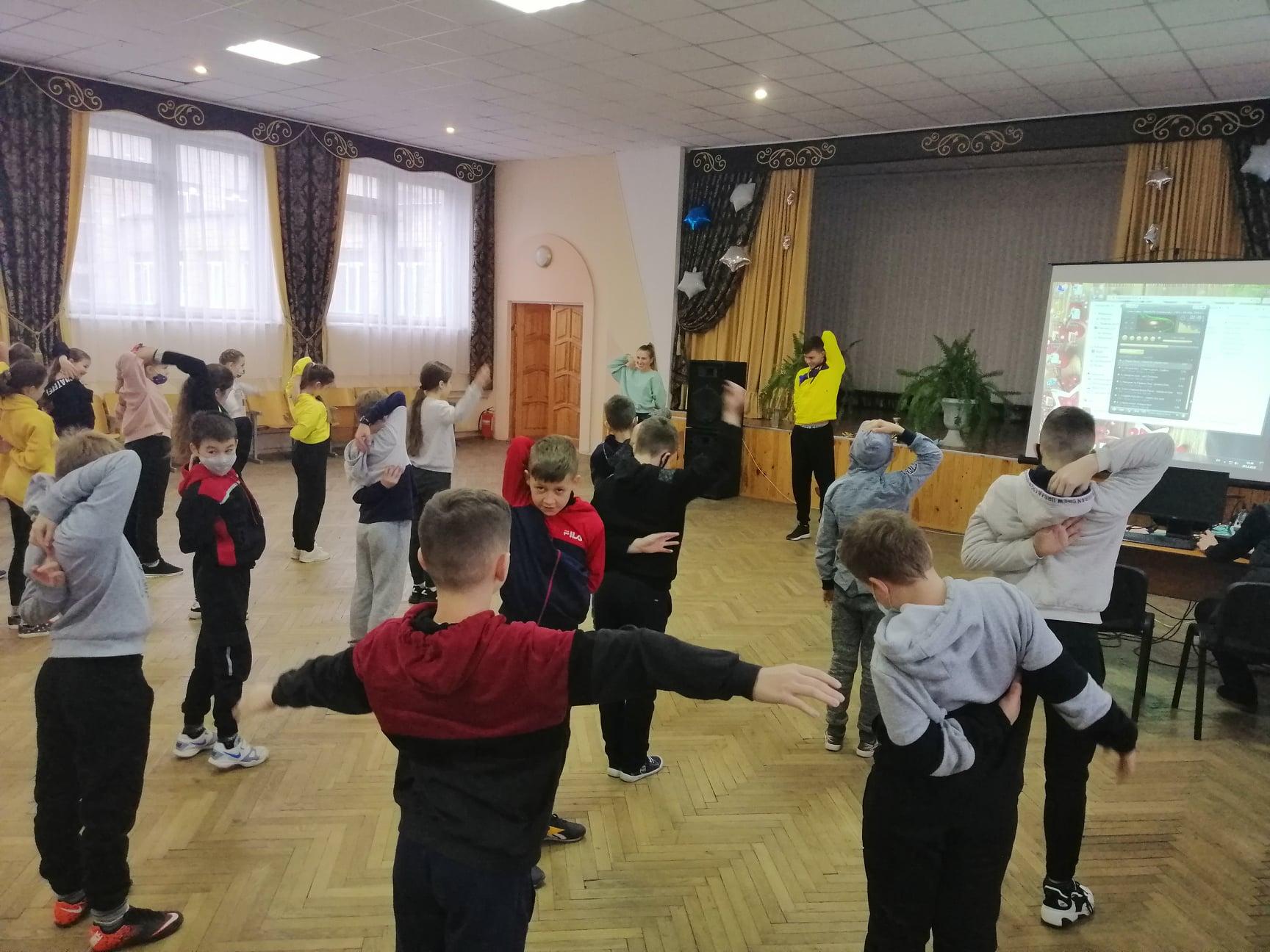 Спортсмени з лижної акробатики зустрілись із школярами