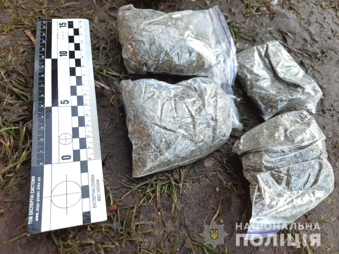 На території бази відпочинку у Здолбунові виготовляли наркотичні речовини