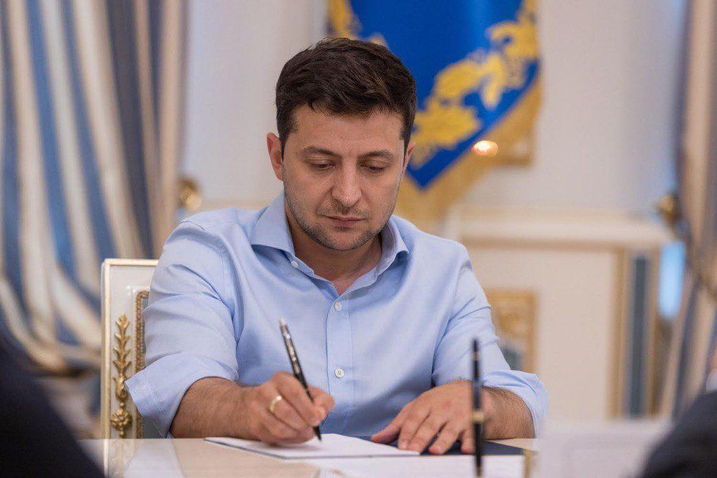 Президент вніс в Раду не той проєкт Герба України, що переміг у конкурсі