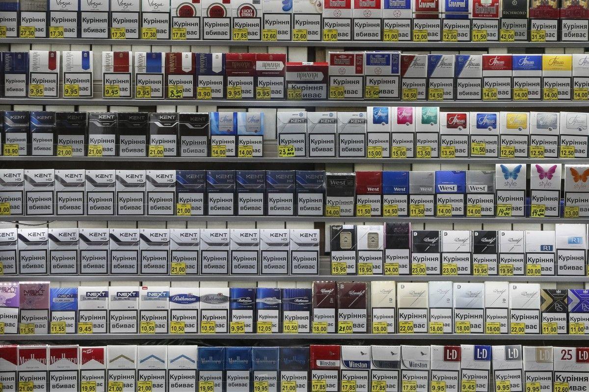 Гроші на вітер: як подорожчають цигарки в 2021 році