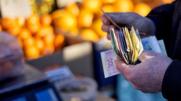 Рівнянка професійно навчає розпоряджатися грошима