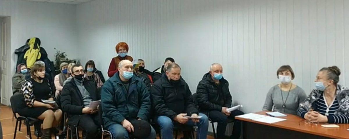 На Рівненщині депутати преміювали голову громади на рік вперед