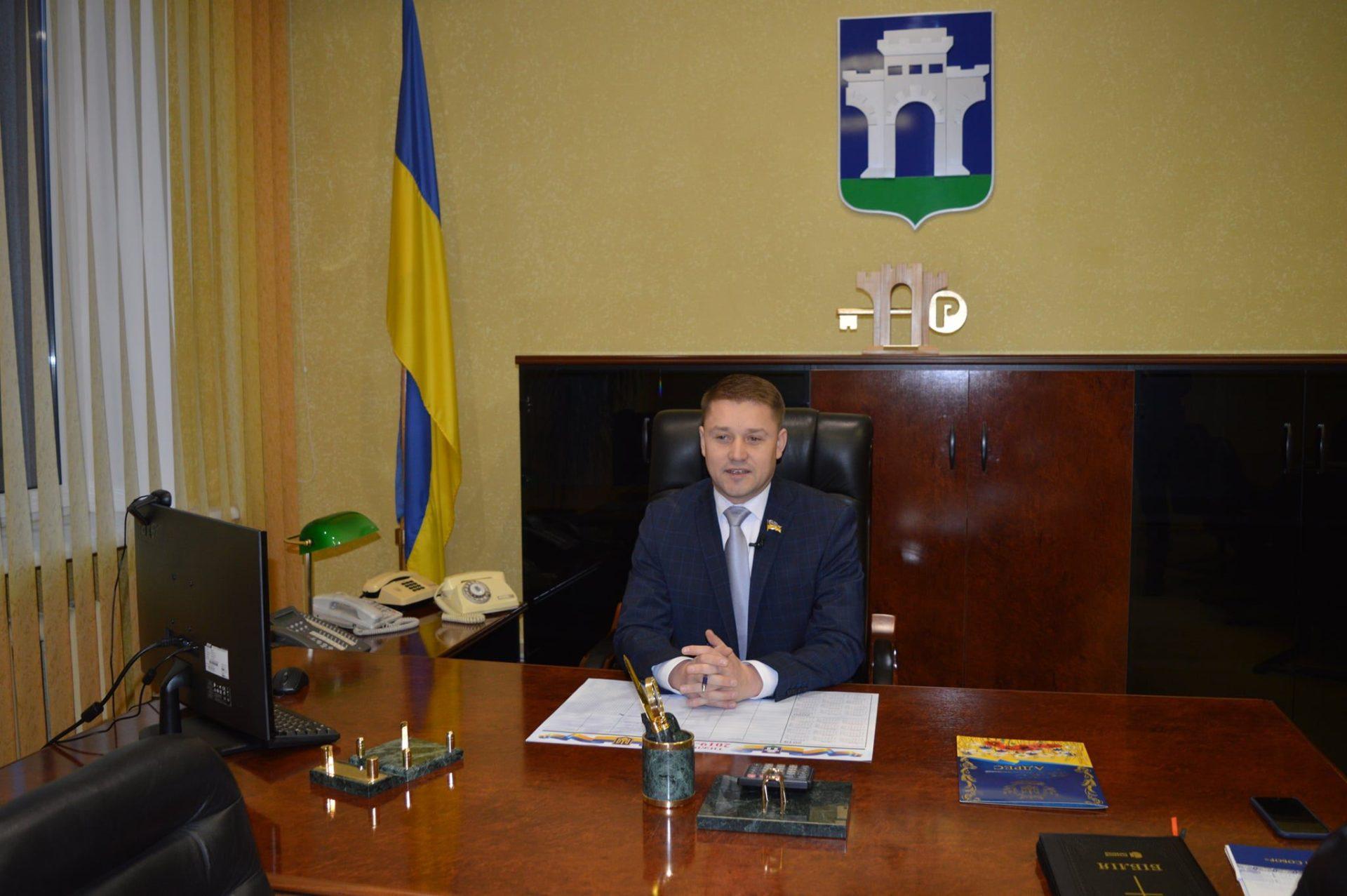 Розпочався перший робочий день у міського голови Рівного (Фото)