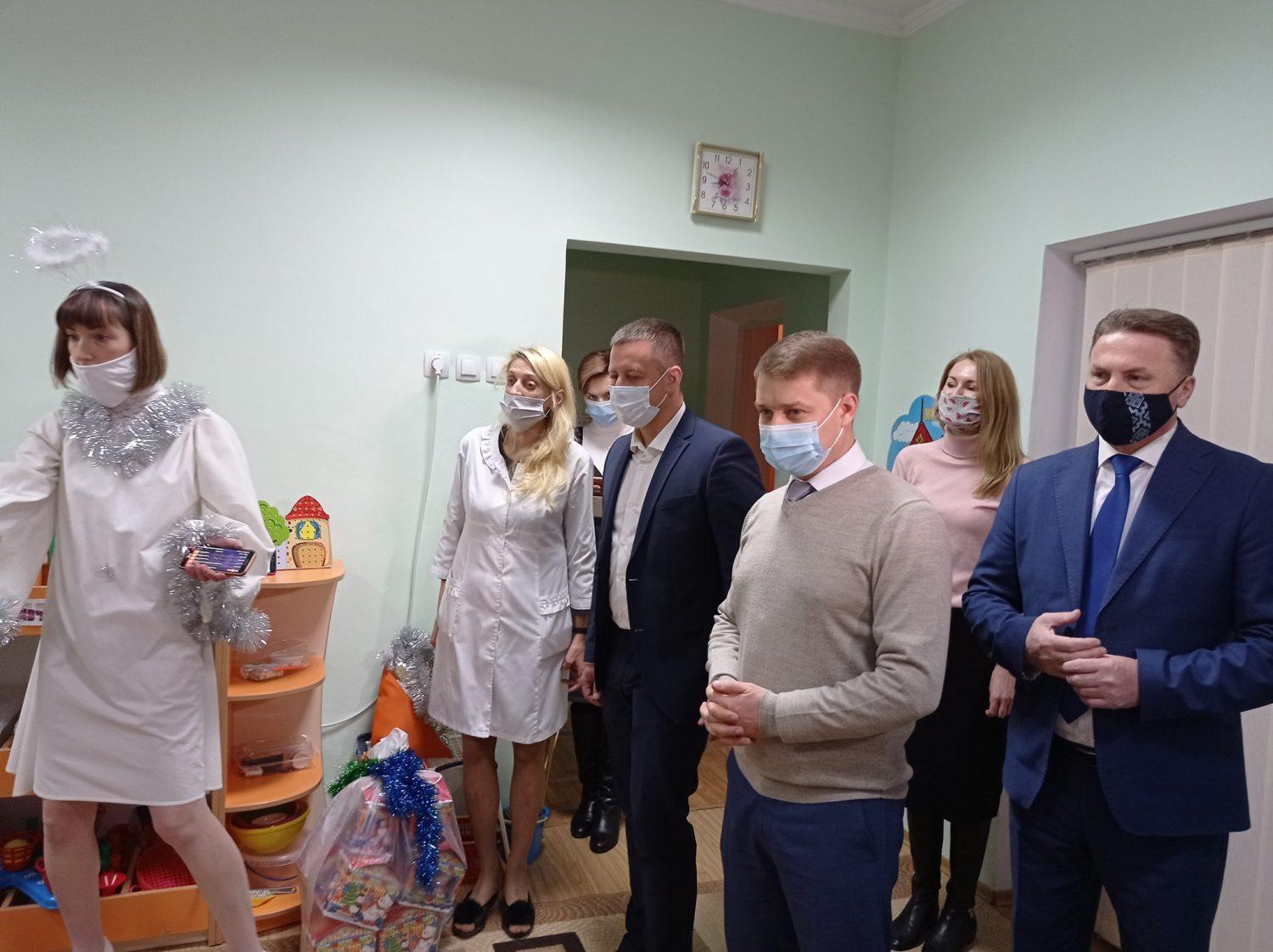 Керівники Рівного привітали вихованців «Пагінця» та «Особливої дитини»(ФОТО)