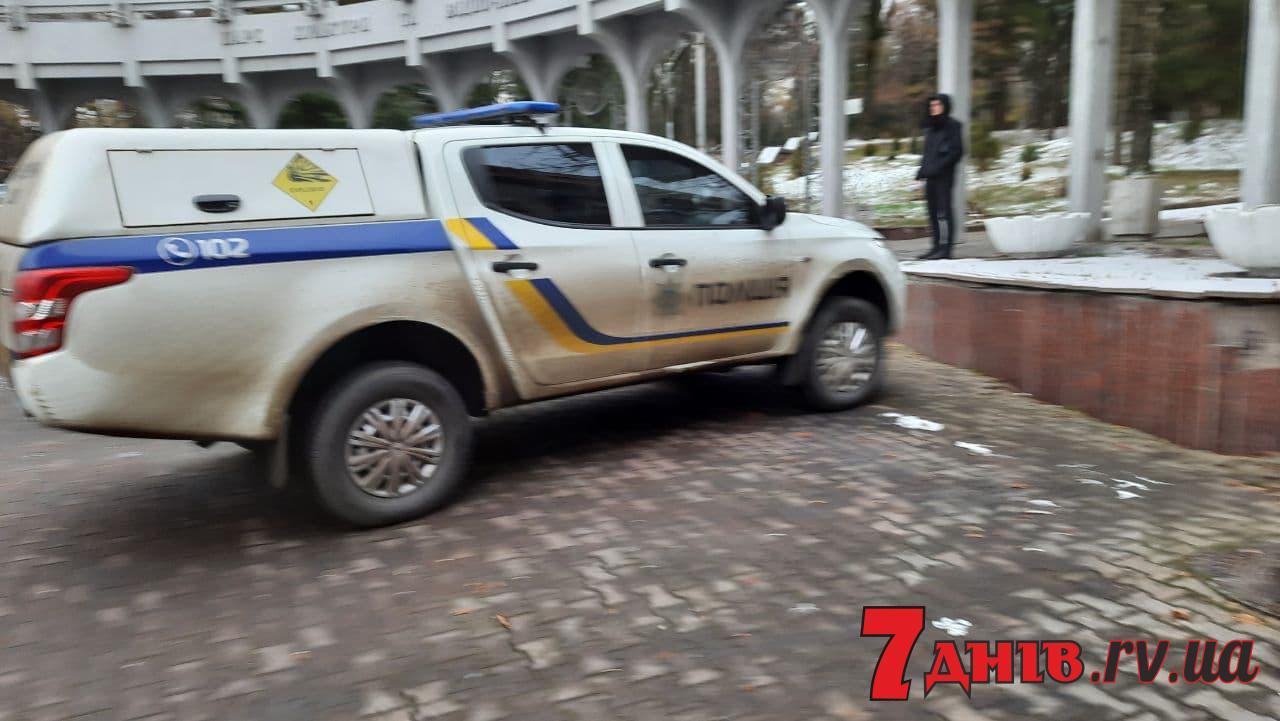У Рівному готуються до сесії міської ради: задіяні поліція та кінологи