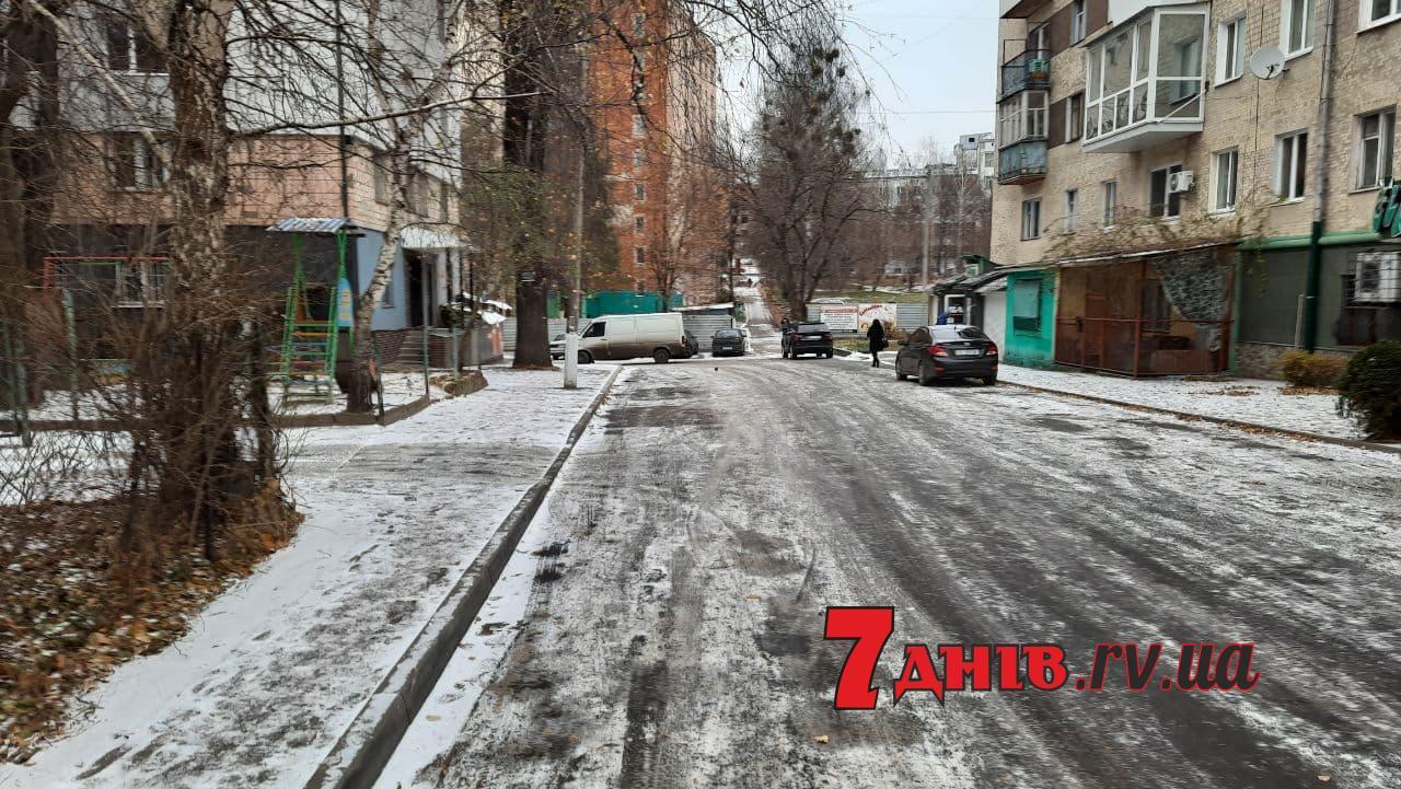“Ходіння по муках” допомогло упорядкувати рівненський провулок