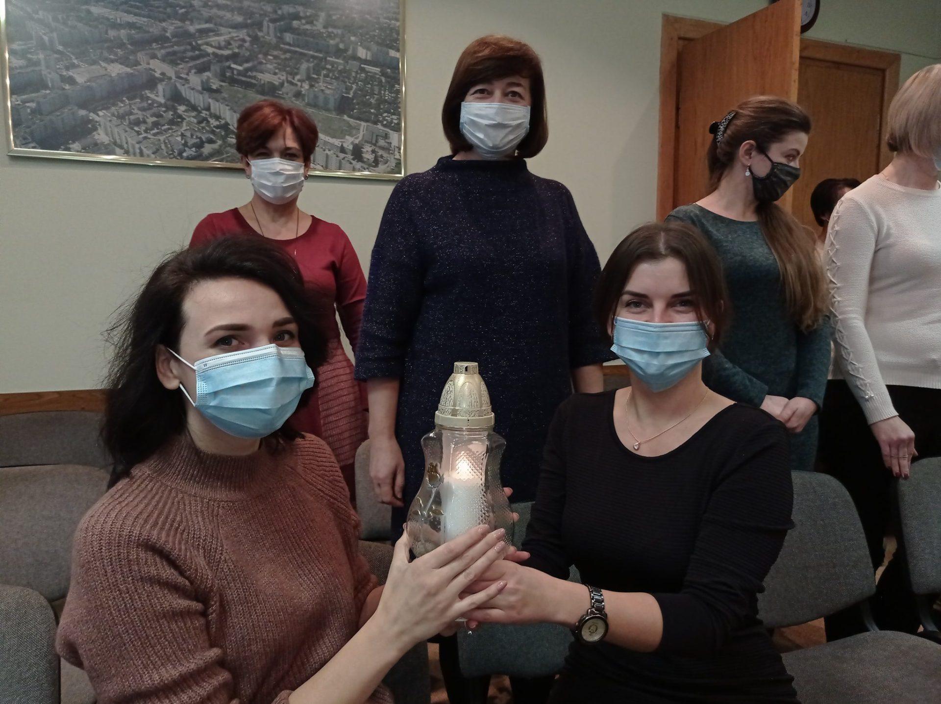Рівненські пластуни передали Вифлеємський вогонь (ФОТО)