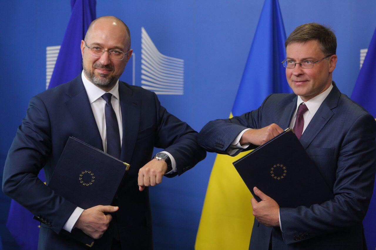 Європейський Союз виділив Україні перший транш допомоги – Шмигаль