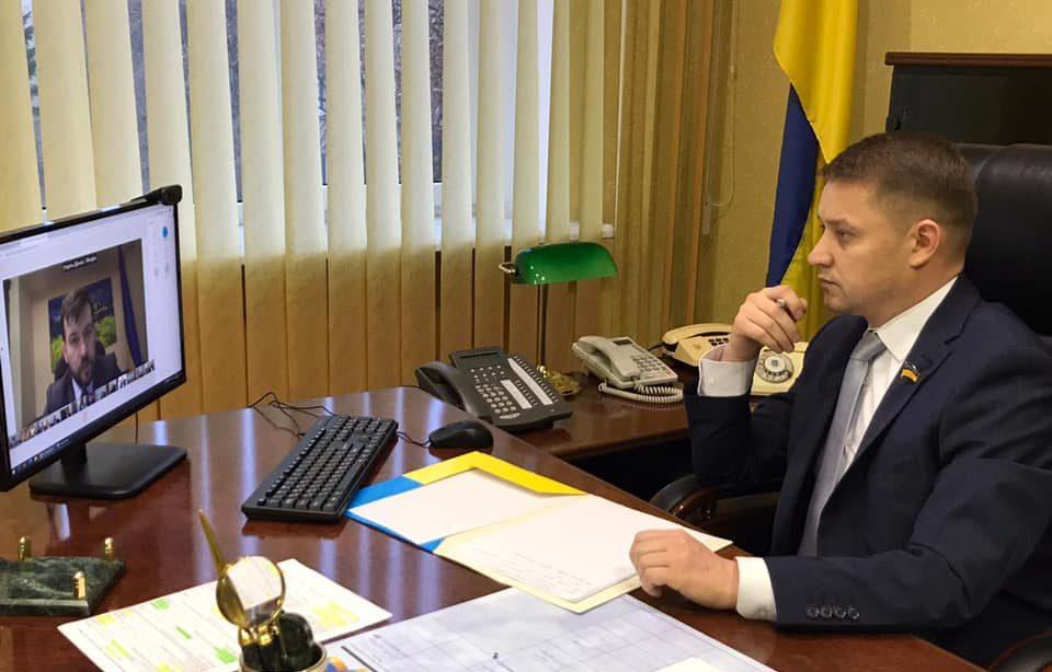 Новообраний мер Рівного розповів про першу селекторну нараду щодо Covid-19 Новообраний мер Рівного розповів про першу селекторну нараду щодо Covid-19