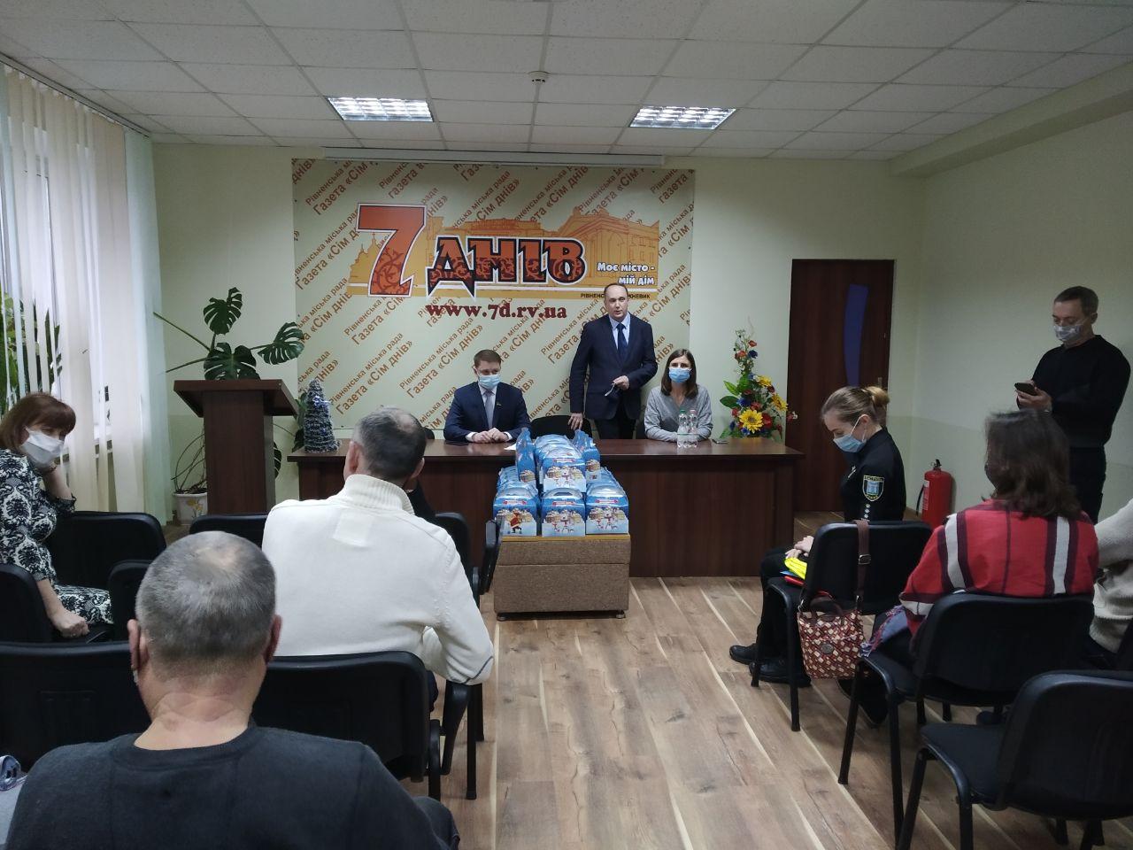 Міський голова Рівного Олександр Третяк пообіцяв допомогу сім’ям, які опікуються сиротами