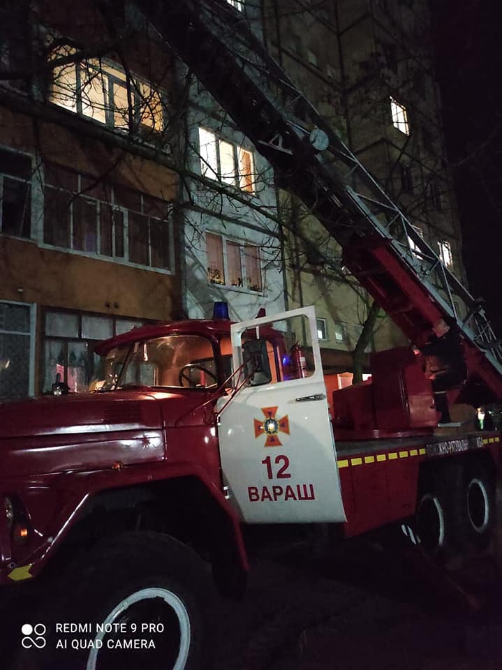 У Вараші в квартирі знайшли мертвого чоловіка