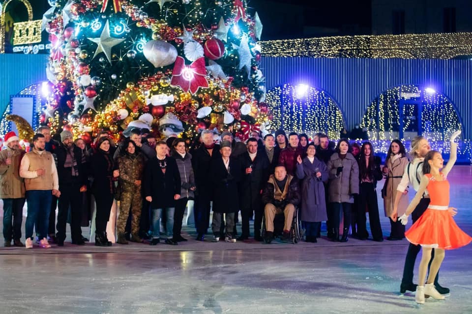 Міський голова Рівного побував на новорічній ковзанці у Києві Міський голова Рівного побував на новорічній ковзанці у Києві