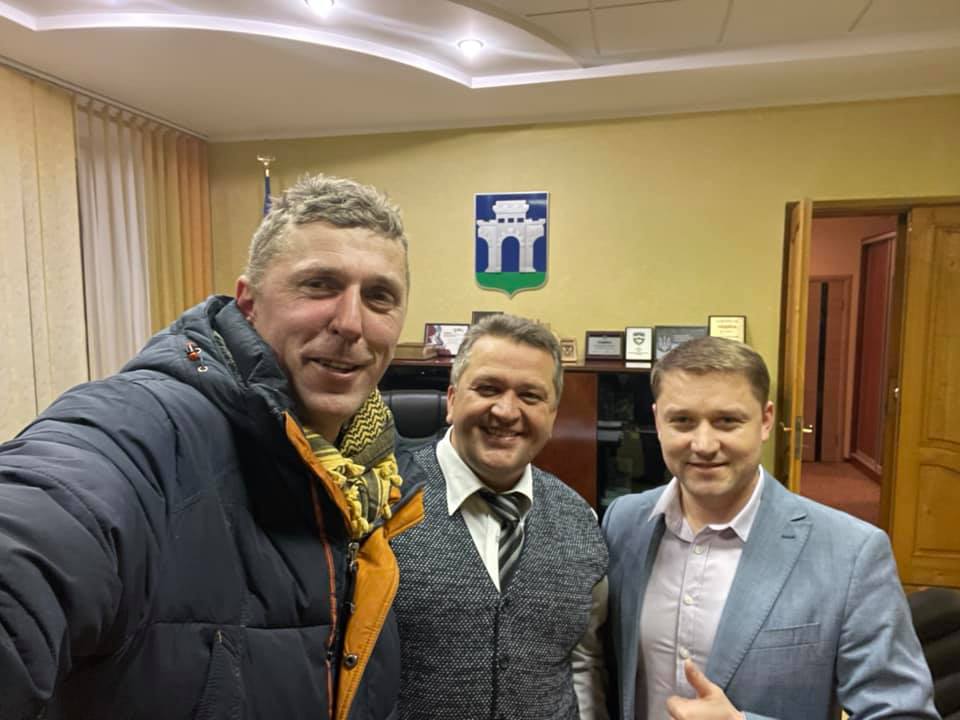 Мер Рівного зустрівся з легендарним кіборгом