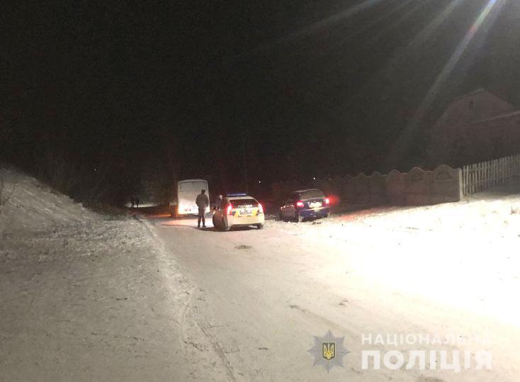 На Рівненщині батьків хлопчика, який ледь не потрапив під маршрутку притягнуть до адміністративної відповідальності