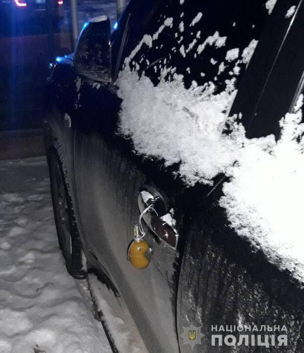 Через гранату на «Lexus» поліцейського відкрили два кримінальні провадження