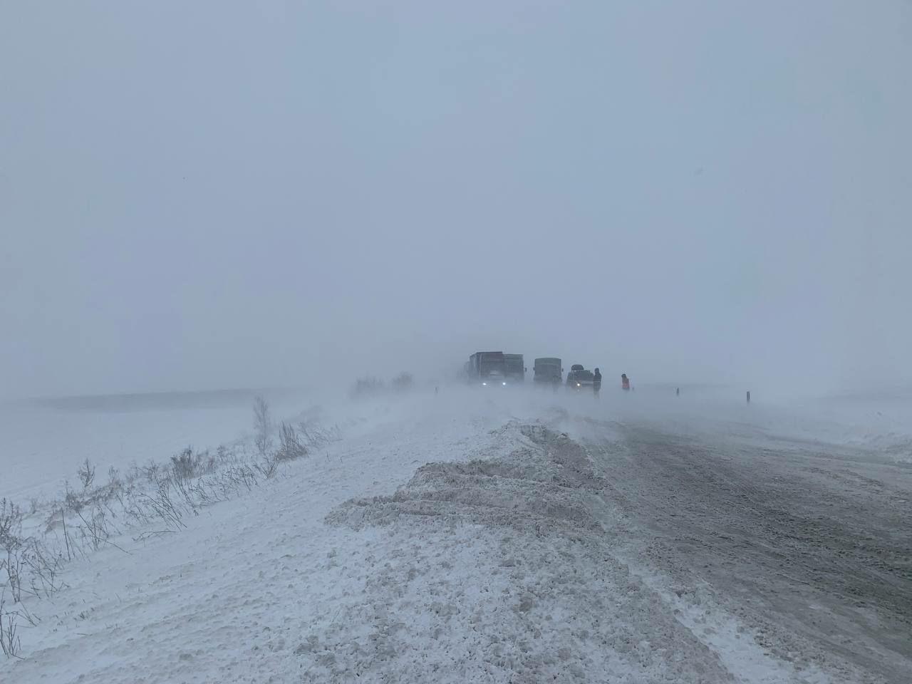Через аномальні снігопади на Рівненщині в 48 громадах школи закриті