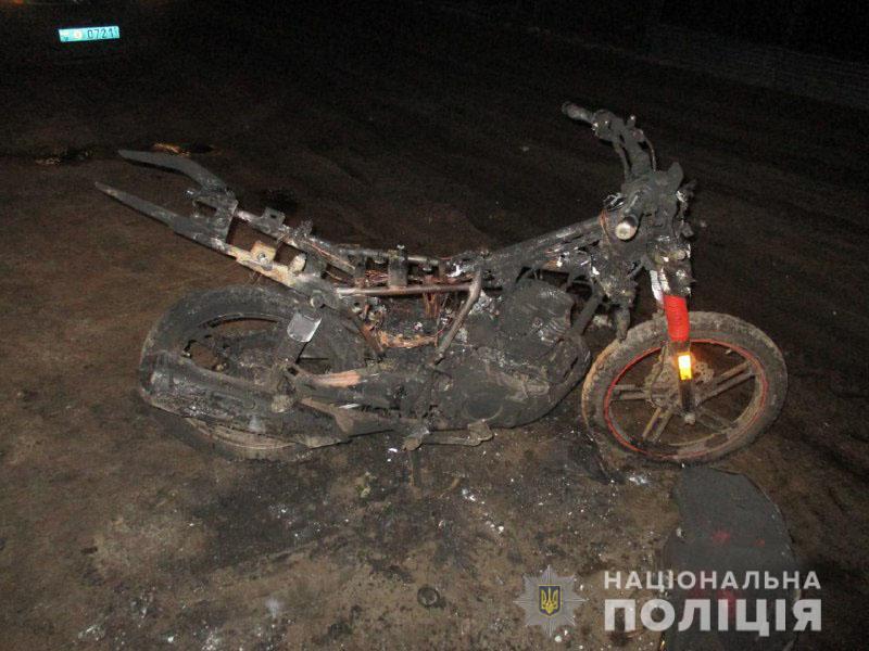 Житель Дубровиччини приревнував дружину до одного односельця, а мотоцикл спалив іншому