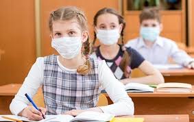 На Рівненщині пропонують продовжити канікули і навчальний рік